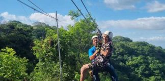Foto: Abuelita se hace viral con el canopy de Catarina / Cortesía