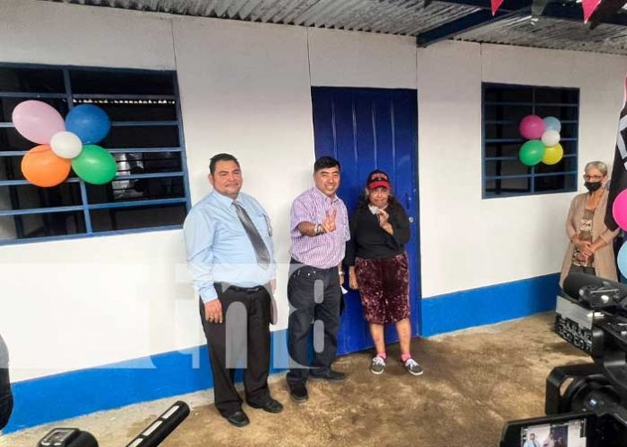 Foto: Nueva vivienda para una familia en Managua / TN8