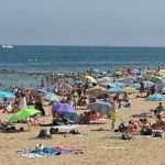 Por el terrible calor: El mar alcanza una temperatura histórica en España  El mar alcanza una temperatura récord en España