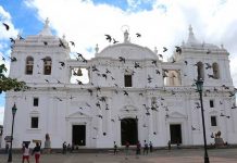 Los 500 años de las fundaciones de León viejo y Granada