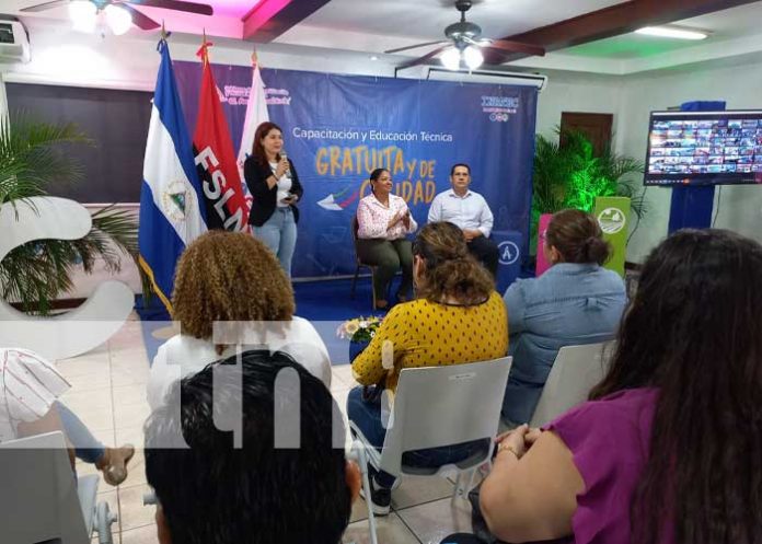 Foto: Actualización de docentes técnicos en Managua / TN8