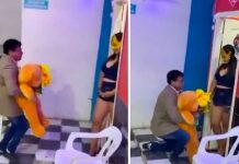VIDEO: Declaró su amor con serenata a una trabajadora sexual y lo rechazó Le declaró su amor a una trabajadora sexual y lo rechazó