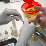 Con trasplante de médula ósea hombre se cura del VIH