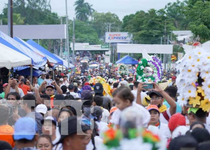 Tradicional recorrido de la imagen de Santo Domingo de Guzmán en Managua