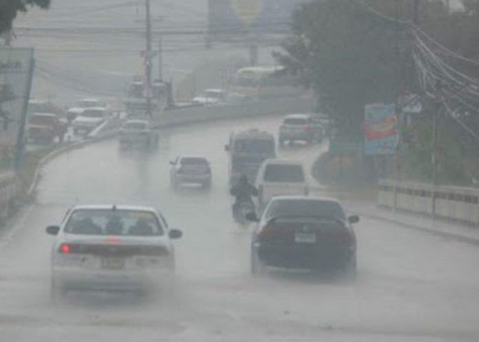 Declaran alerta verde en 12 departamentos de Honduras por onda tropical