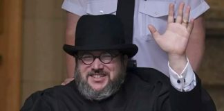 Finge su propia muerte para eludir un juicio por violación en Estados Unidos