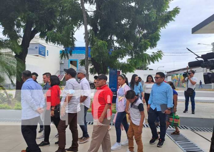 1 Jóvenes nicaragüenses celebran legado de la Toma del Palacio en Managua