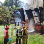 Voraz incendio devora una vivienda en Bilwi Foto: Voraz incendio devora una vivienda en Bilwi / TN8