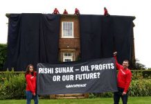 Casa del primer ministro británico Rishi Sunak es cubierta con mantas negras