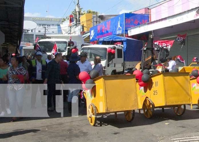 Foto: Garantizan limpieza con nueva maquinaria en el Mercado Oriental / TN8