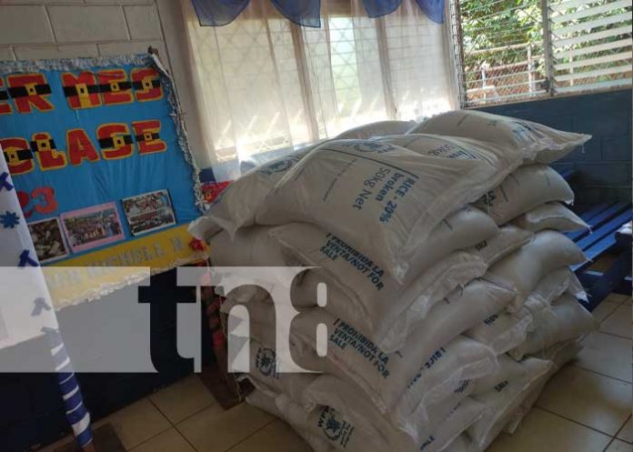 2 Foto: Distribuyen tercera merienda escolar en el municipio de Puerto Cabezas / TN8