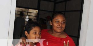 Entrega de vivienda digna número 17 en Nandaime