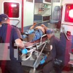 ¡Por caballo! equino en Managua ataca brutalmente a sujeto que intentó tocarlo ¡Por caballo! equino en Managua ataca brutalmente a sujeto que intentó tocarlo