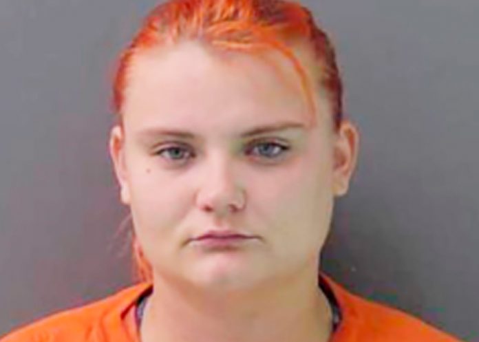 Mujer es condenada a 30 años de prisión por ser cómplice de asesinato en EE.UU.