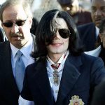 Reabren casos contra Michael Jackson por presunto abuso sexual Foto: Reabren casos contra Michael Jackson por presunto abuso sexual / Cortesía