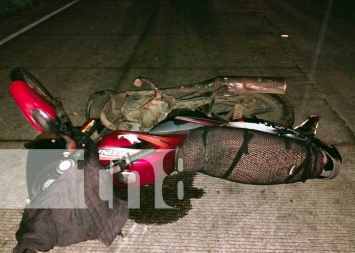 Foto: Dos motociclistas entre la vida y la muerte luego de una triple colisión en Kukra Hill / TN8