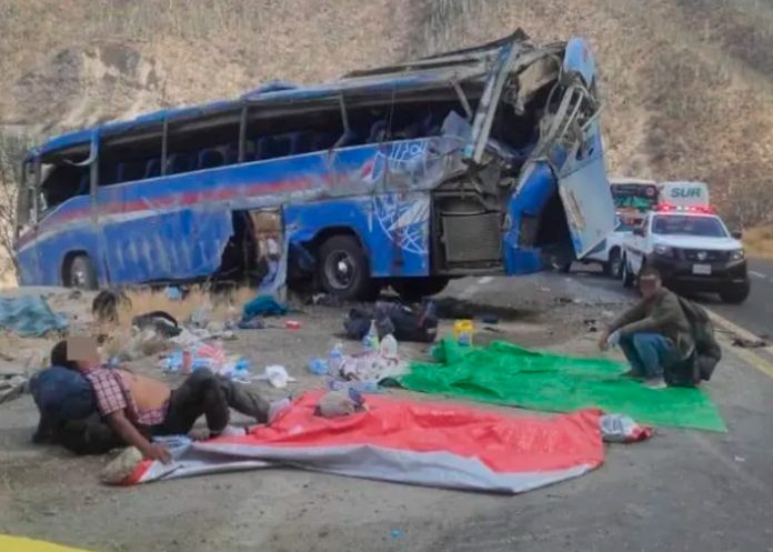 15 personas muertas y 36 lesionadas deja un choque de una ruta en México