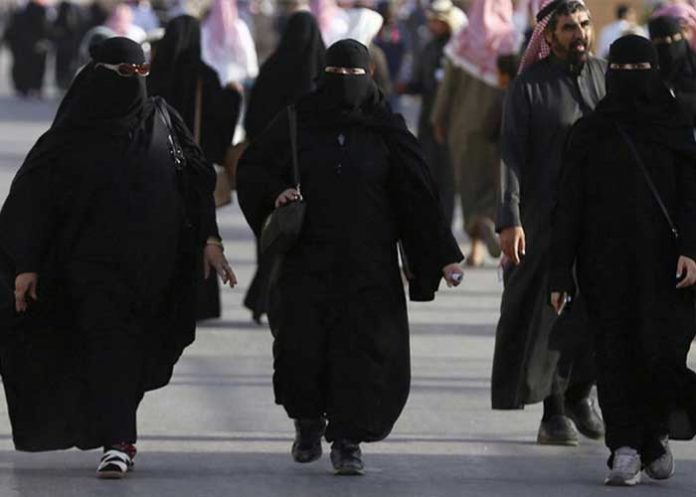 Francia prohibirá el uso de abaya en todas las escuelas