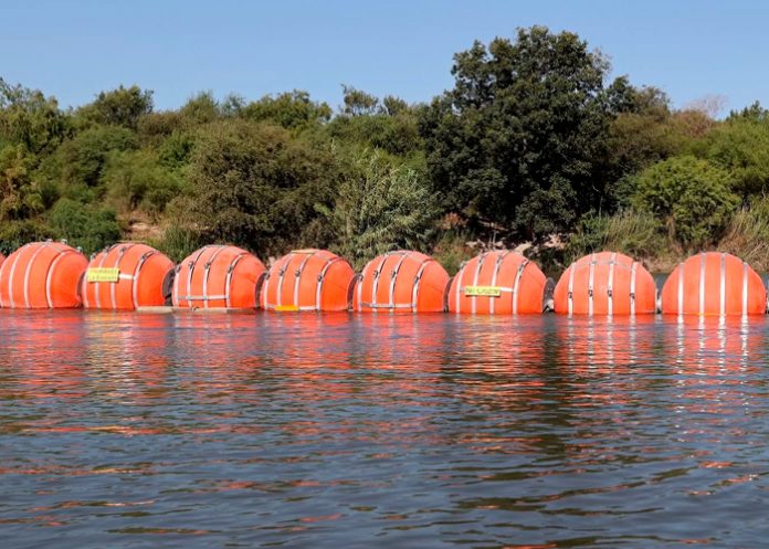 Gobierno de México encuentran dos muertos entre las boyas del río Bravo