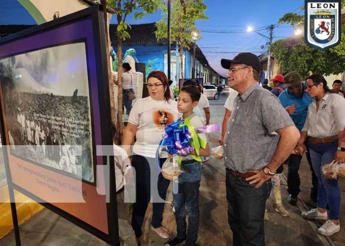 3 Foto: León inaugura bella galería fotográfica en honor a la Asunción de María / TN8