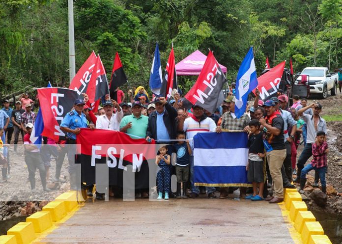 Foto: Gobierno entrega puente a comunitarios de san Marcos de Nasawe en Siuna / TN8