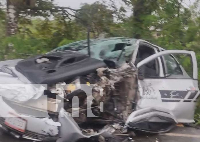 Choque entre taxi y camioneta dejó 6 lesionados en El Rama