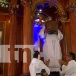 Con fe y devoción se dio la subida de “Minguito” a su trono Foto: Con fe y devoción se dio la subida de “Minguito” a su trono / TN8