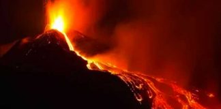 El volcán Etna, estalla con expulsión de lava y cenizas en Italia