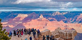 "Chavalo" sobrevive a una caída de 30 metros en el Gran Cañón, EE.UU.