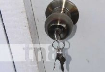 Familia recibe techo digno en el Barrio José Dolores Estrada en Nandaime Familia recibe techo digno en el Barrio José Dolores Estrada en Nandaime