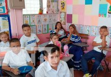 MINED distribuye 3ra entrega de Merienda Escolar en Managua MINED distribuye 3ra entrega de Merienda Escolar en Managua