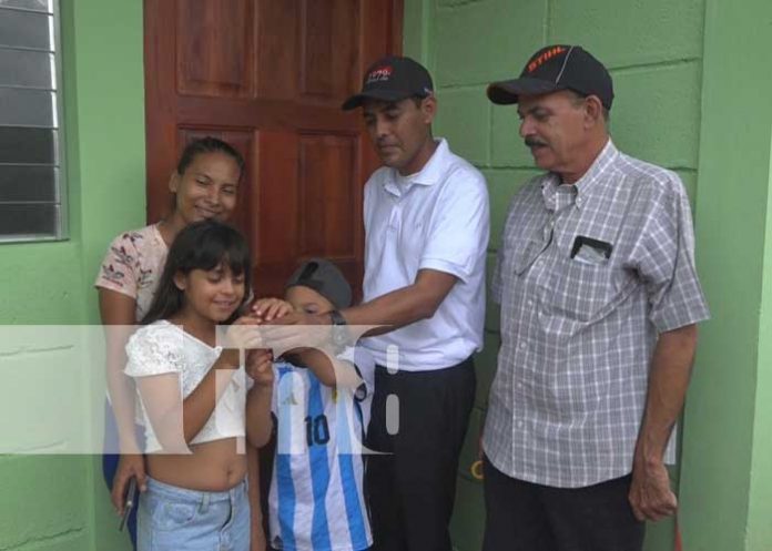 Alcaldía de Nandaime entrega cinco viviendas en el proyecto Bismarck Martínez
