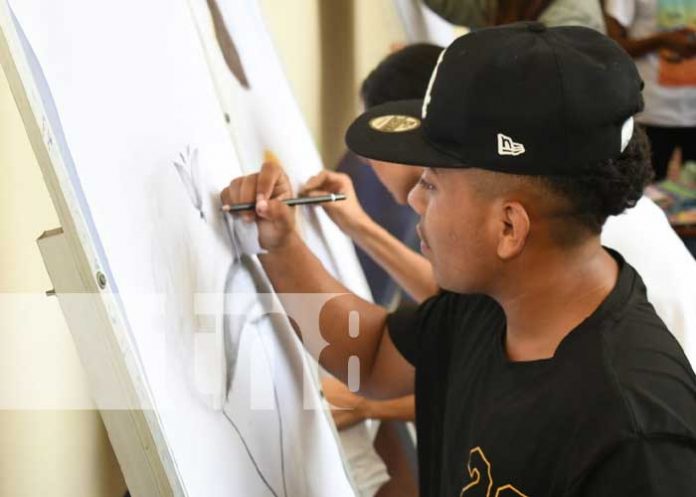 Estudiantes celebran 69 aniversario del Centro Tecnológico Bidkart Muñoz de Granada