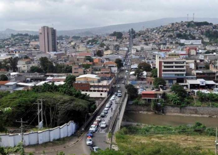 3 Foto: Un Joven fue brutalmente asesinado tras recibir varias detonaciones la noche del jueves en el barrio La Bolsa, en Comayagüela Honduras.