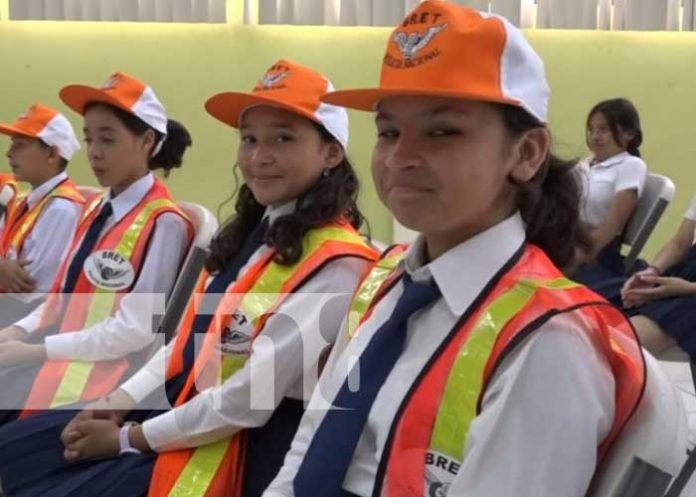Foto: Policía Nacional y MINED instruyen a estudiantes de Jinotega sobre educación vial / TN8