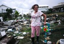 Tres personas murieron cuando el huracán Idalia azotó Florida Tres personas murieron cuando el huracán Idalia azotó Florida