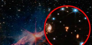 Foto: El telescopio James Webb capta un extraño "signo de interrogación" en el espacio y podría ser el resultado de la fusión entre dos galaxias / Cortesía