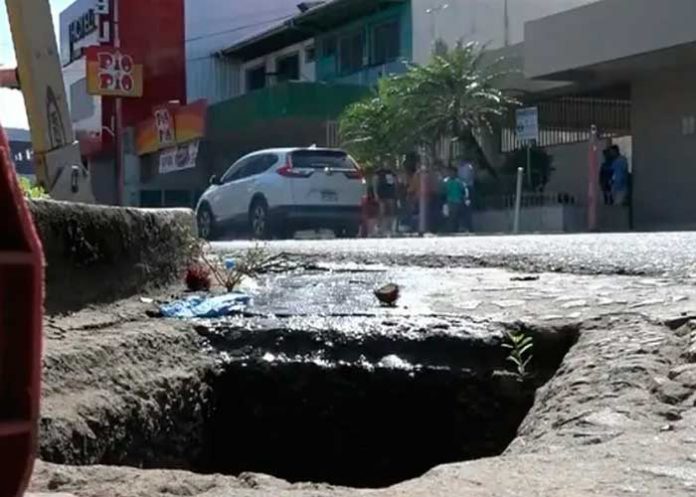 345546564564 Foto: Una mujer que calló en un alcantarillado sin tapa en Chiriquí, Panamá, probocandole grabes lesiones y heridas / Cortesía