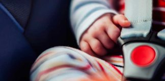 Foto: Descuido de abuela acabó con la vida de una bebé de 14 meses en Suffolk, luego de que la abuela la dejó olvidada dentro de un auto /Cortesía.