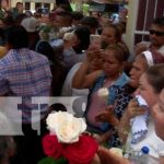 Foto: Familiares y amigos dan último adiós al comerciante Edwin Katín, quien ha dejado luto y dolor en sus familiares y amigos / TN8