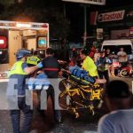 Peatón entre la vida y la muerte al ser impactado por vehículo en el KM 12 Ctra. Masaya Foto: Peatón se debate entre la vida y la muerte al ser impactado por vehículo en el KM 12 Ctra. Masaya, el lesionado, fue trasladado al hospital / TN8
