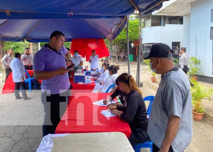 778890 Foto: Sistema Penitenciario de Chinandega realiza Feria de Salud, en saludo al 44 aniversario de fundación del Ministerio de Gobernación / TN8