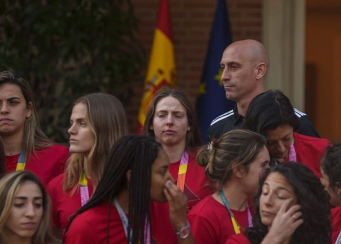 Luis-Rubiales luis, rubiales, jenni, hermoso,