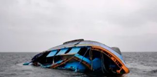 11 muertos y 7 desaparecidos al hundirse barco con refugiados hacia Europa