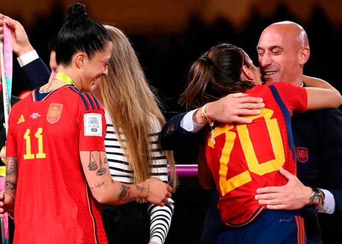 luis, rubiales, jenni, hermoso,