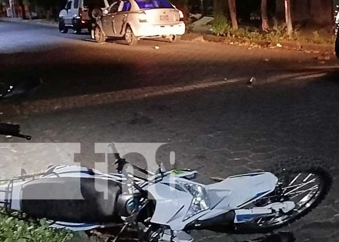 WhatsApp Image 2023-08-12 at 8.50.56 AM Foto: Motociclista graves al ser impactado por un taxi en la cercanía de Clínica Don Bosco en Managua, las autoridades realizan las investigación / TN8