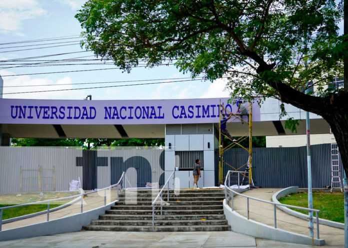 Foto: Palabras del Maestro Alejandro Genet Cruz, Rector de la Universidad Nacional Sotelo / TN8