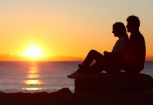 «No hay respeto» Chavalos calientes son captados en un apasionado romance Estudiantes de UNAH son captados en pleno romance