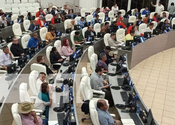 Foto: Asamblea Nacional reconoce a trabajadores de la salud de Nicaragua en su día / TN8