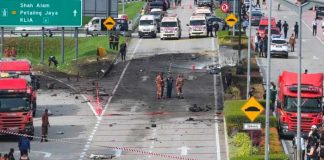 Avión se estrella y deja al menos 10 muertos en Malasia